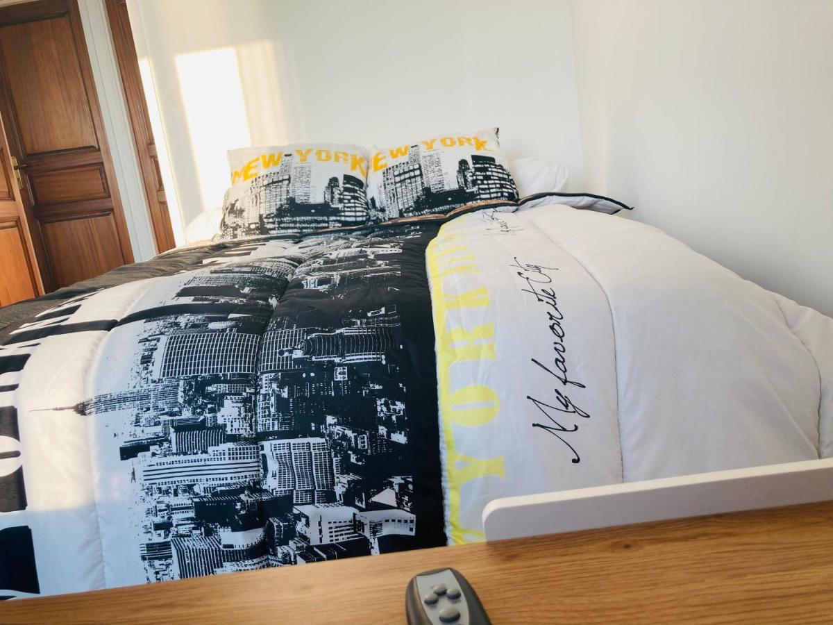 Location Chambre Avec Salle De Bain Et Partie Commune Sea View & Mountain View Renting 1 Of 3 Bedrooms With Shared Common Space 3 Bdrm Apt Not 1 Bdrm Plus Clime Ou Ac Bastia  Luaran gambar